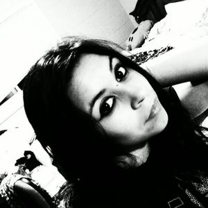 Meet your Posher, Carolina